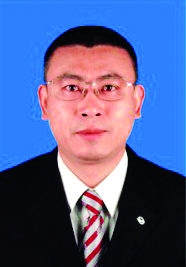 熊华强相片.jpg